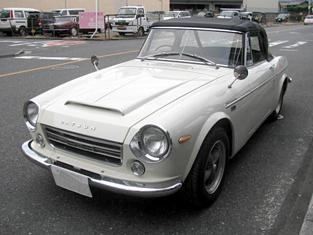 ダットサン フェアレディ SR311